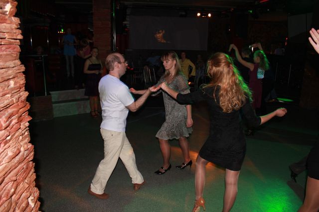 Dig, Даша и Вероника