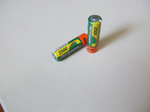 NiMH AA size accumulator